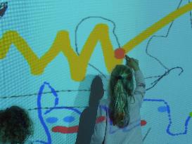 Interactive art brings together children in Sydney and Gunma