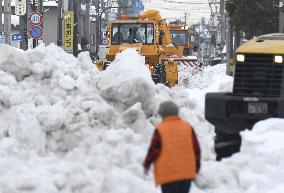 Heavy snow on Sea of Japan coast