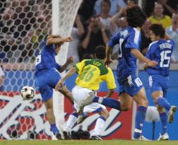 (7)Japan bow out of Confeds after holding Brazil