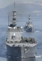 (1)Amphibious ship with supplies for Iraq leaves for Kuwait