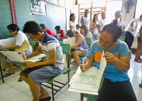 Voters starts in Philippine presidential election