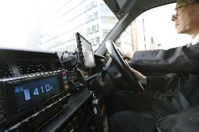 Tokyo taxis start lower minimum fare