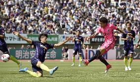 Kashima rebound from ACL exit, give new boss Oiwa winning start