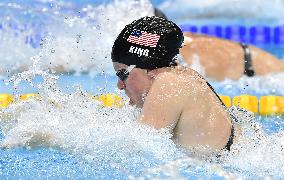 King smashes women's 50m breaststroke world record to win gold