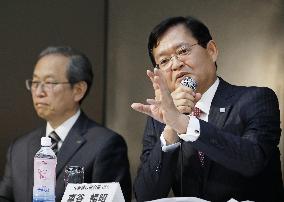 Toshiba CEO