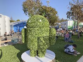 Topiary of Google's Android robot logo
