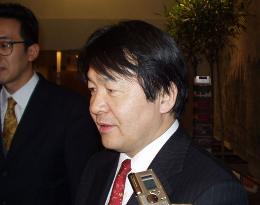 Takenaka holds talks with Swedish finance minister