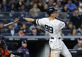 Yankees' Judge homers