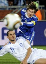 Argentina make it 3 wins out of 3 as Greece exit