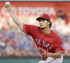 Darvish exits early with shoulder tightness