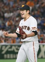 Baseball: Sugano throws 3rd consecutive shutout