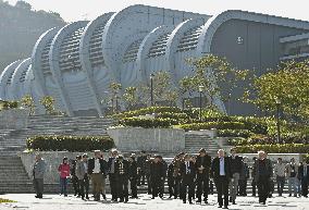 China opens neutron facility to foreign media