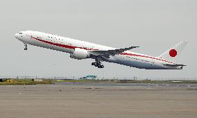 Minor fire in Japan gov't plane taking Abe to Thailand