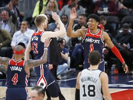 Basketball: Wizards v Spurs