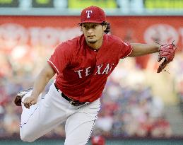 Darvish exits early with shoulder tightness