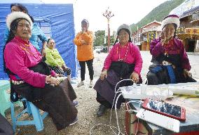 Search and rescue work continues in China's quake-hit Sichuan