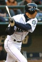 Ichiro goes 3-for-8