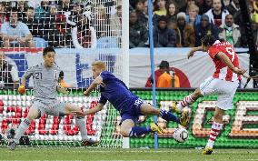 Japan vs Paraguay in World Cup 2nd round