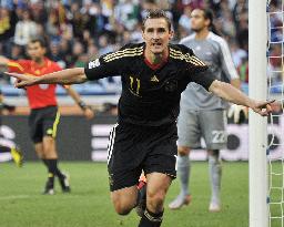 Germany thrash Argentina 4-0