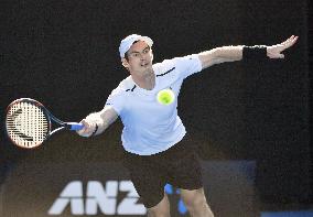 Tennis: Murray moves into Australian Open 2nd round