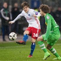 Borussia Monchengladbach beat Hamburger 2-1 in German Cup q'finals