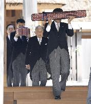 Japan emperor at Ise Jingu