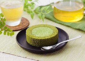 Green tea cake