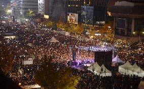 Hundreds of thousands rally in Seoul to demand Park's resignation