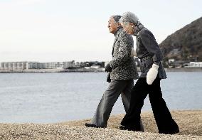 Imperial couple rest at Hayama