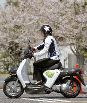 Honda to begin leasing electric scooters in December