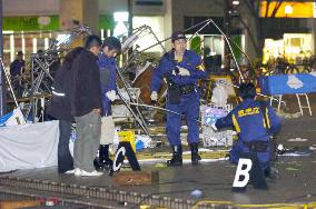 About 20 injured as violent winds tear down tents in Tokyo