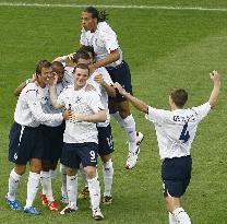 Beckham free kick puts England in World Cup quarterfinals