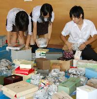 Eating utensils donated to Niigata quake victims