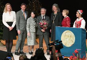 Nobel laureate Ohsumi gives lecture in Stockholm