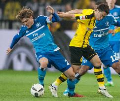 Soccer: In-form Kagawa strikes 1st goal of season for Dortmund