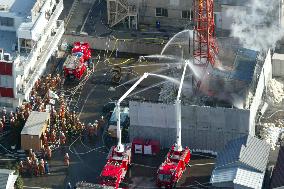 (1)Fire at Tokyo hot spring drilling site begins to subside