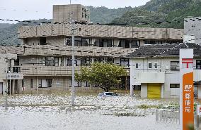 Powerful typhoon lands on Japan's southwestern Kyushu