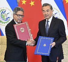 El Salvador severs diplomatic ties with Taiwan