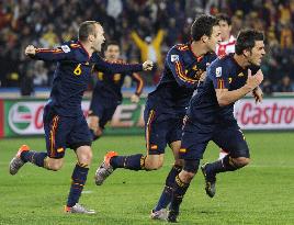 Spain beat Paraguay 1-0