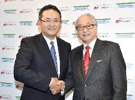 FamilyMart, Japan Post tie up on delivery service to Asia