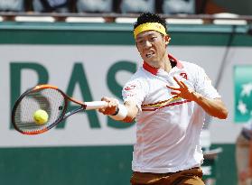 Tennis: Nishikori falls in French Open 4th round