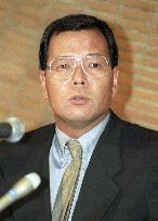 Award-winning novelist Ebisawa dies at 59