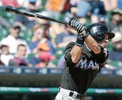 Ichiro has 2 hits vs Tigers, 12 shy of 3,000 in major league