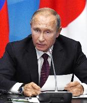 Abe, Putin slam N. Korea nuke test, differ on denuclearization path