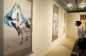 Exhibition juxtaposes pop icons and traditional Japanese paintings