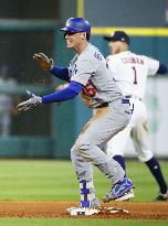 Dodgers beat Astros 6-2 in World Series Game 4