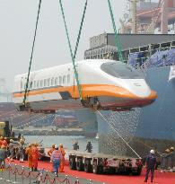 1st Japan-made bullet train arrives in Taiwan