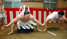 Sumo champion's rope made for Hakuho