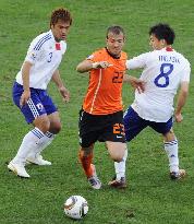 Netherlands beat Japan 1-0 in World Cup Group E