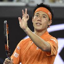 Nishikori advances to 4th round in Melbourne